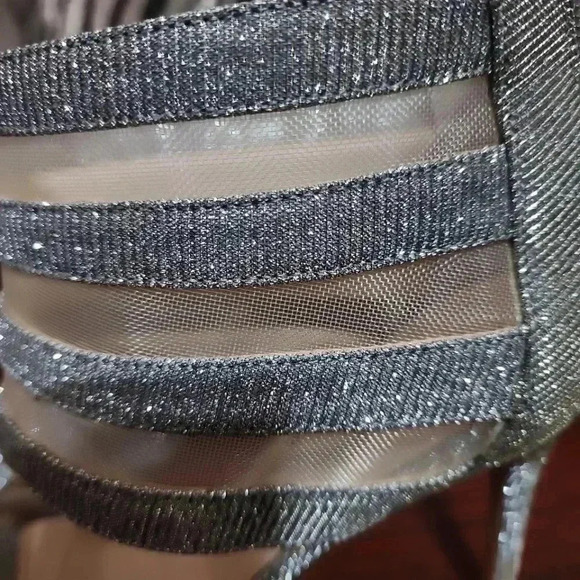 Nina Glittery Heels. Size 8 - Picture 4 of 10